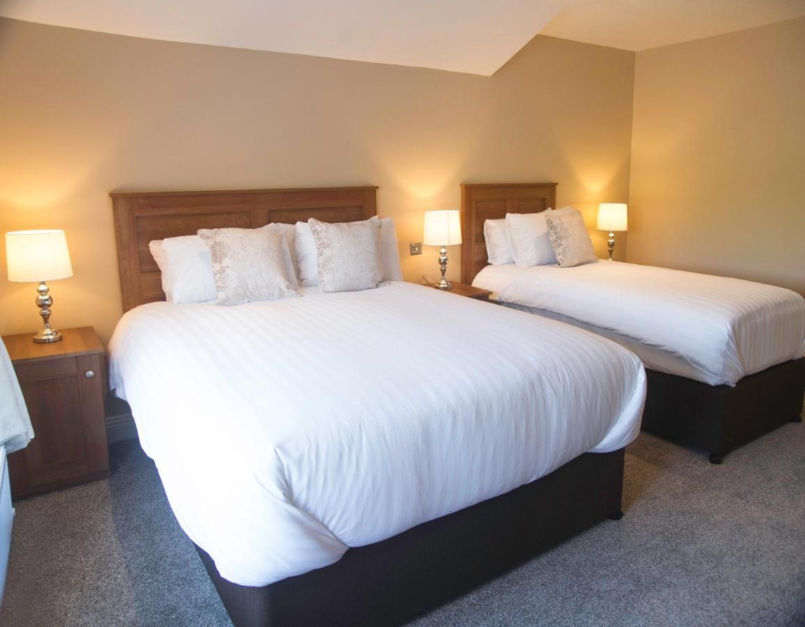Hillview House Hotel Lusk Екстериор снимка