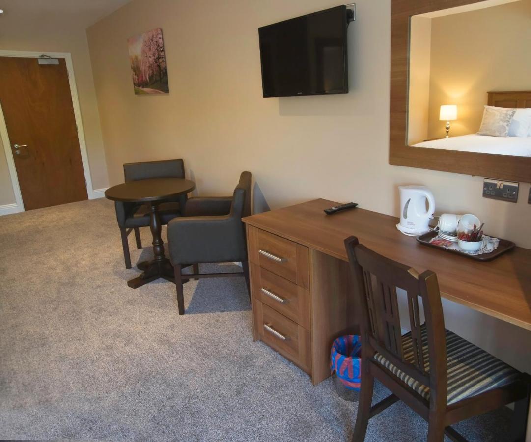 Hillview House Hotel Lusk Екстериор снимка