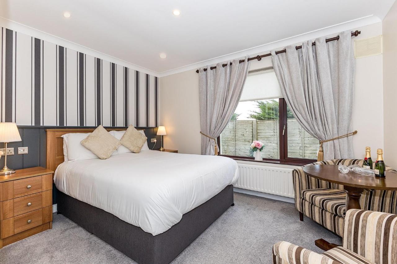 Hillview House Hotel Lusk Екстериор снимка
