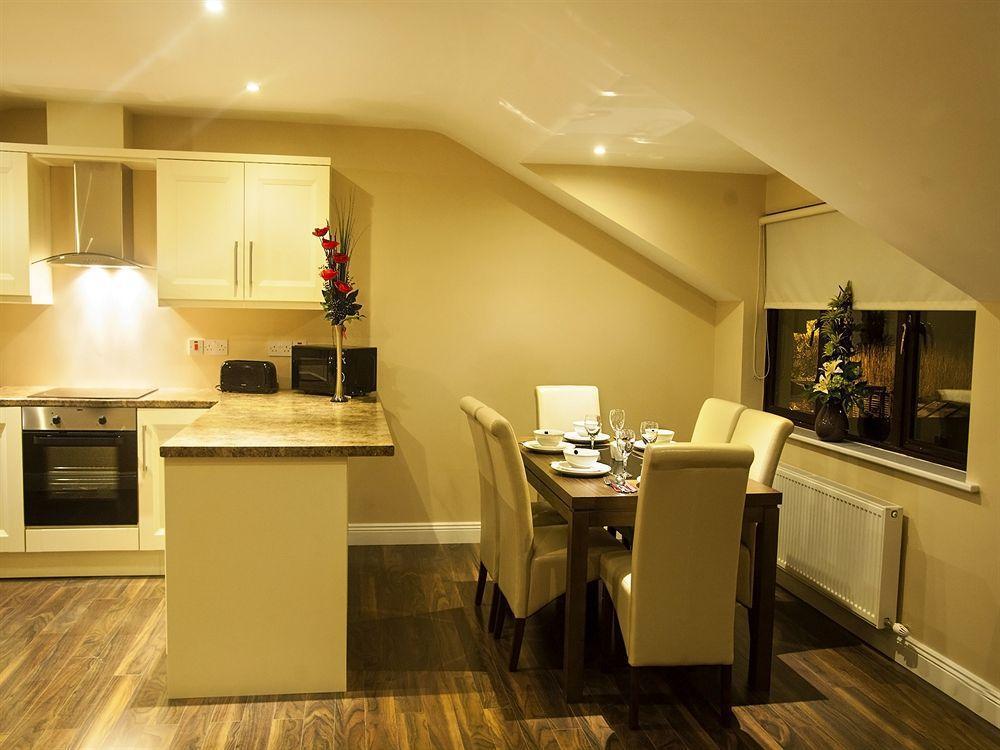 Hillview House Hotel Lusk Екстериор снимка