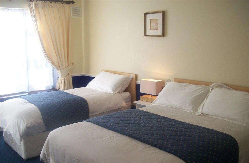 Hillview House Hotel Lusk Екстериор снимка