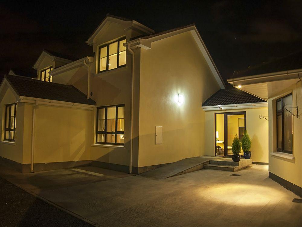 Hillview House Hotel Lusk Екстериор снимка