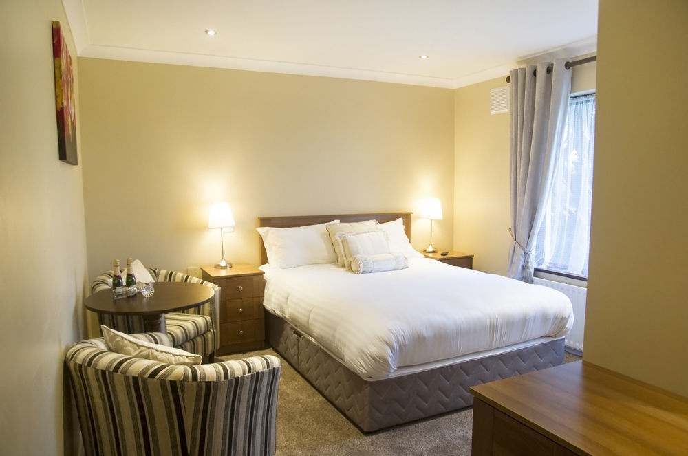 Hillview House Hotel Lusk Екстериор снимка