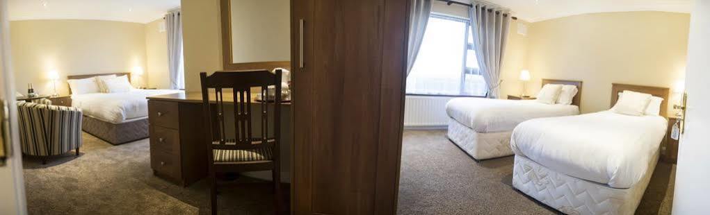Hillview House Hotel Lusk Екстериор снимка